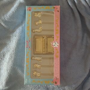 Aristocrats Garnish Picks with holder